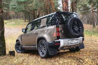 Тест-драйв Land Rover Defender 110