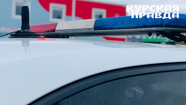 В Курске водитель автомобиля Volkswagen сбил двух 22-летних девушек